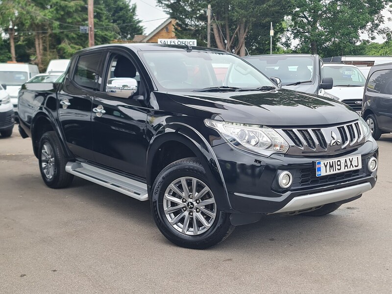 Mitsubishi DI-D DC Barbarian Pickup 2.4 Automatic Diesel