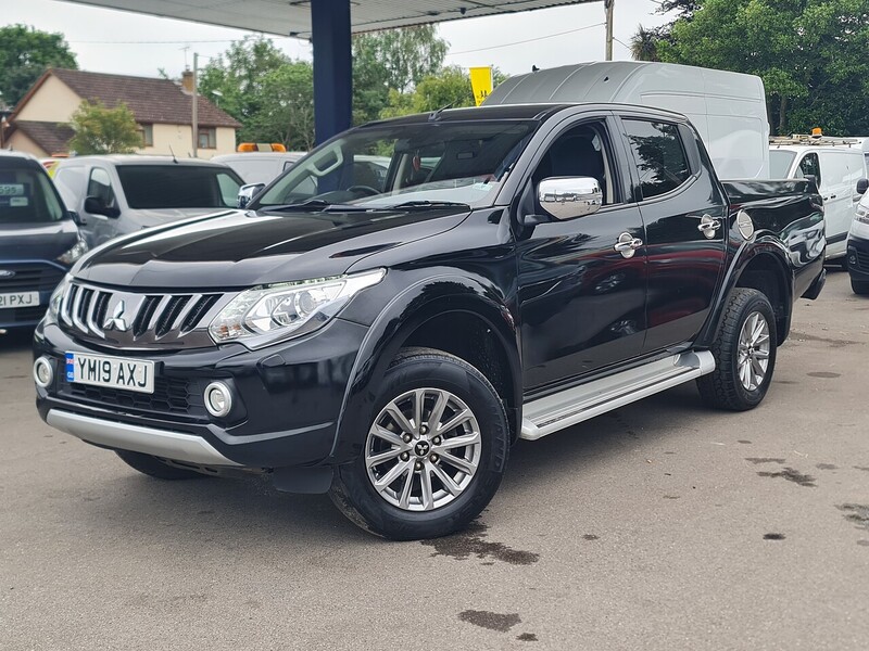 Mitsubishi DI-D DC Barbarian Pickup 2.4 Automatic Diesel
