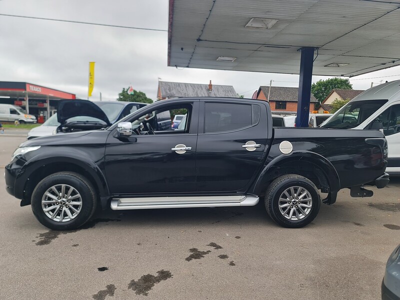 Mitsubishi DI-D DC Barbarian Pickup 2.4 Automatic Diesel