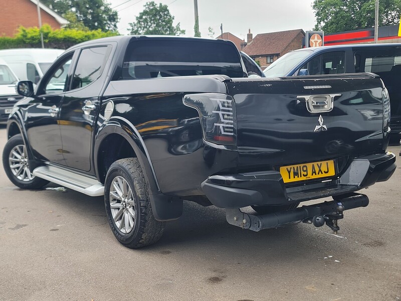 Mitsubishi DI-D DC Barbarian Pickup 2.4 Automatic Diesel