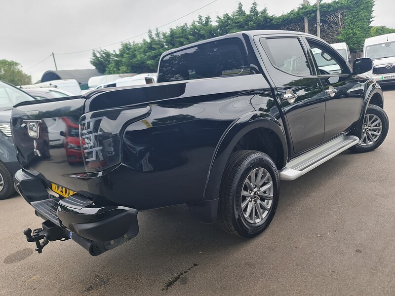 Mitsubishi DI-D DC Barbarian Pickup 2.4 Automatic Diesel