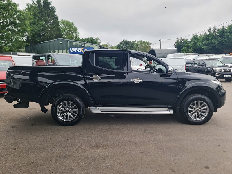 Mitsubishi DI-D DC Barbarian Pickup 2.4 Automatic Diesel