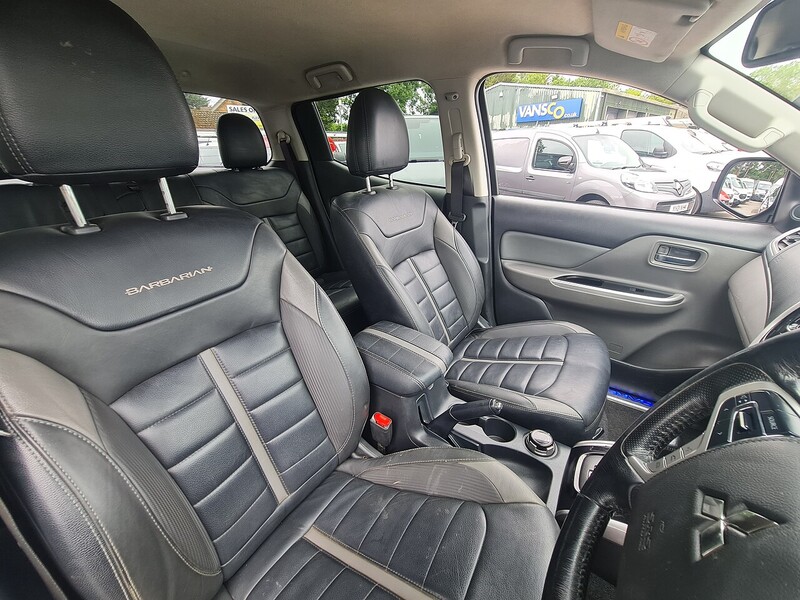 Mitsubishi DI-D DC Barbarian Pickup 2.4 Automatic Diesel