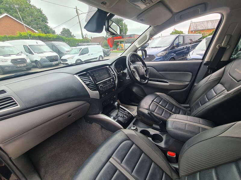 Mitsubishi DI-D DC Barbarian Pickup 2.4 Automatic Diesel