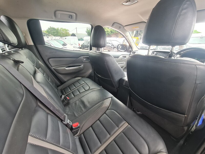 Mitsubishi DI-D DC Barbarian Pickup 2.4 Automatic Diesel