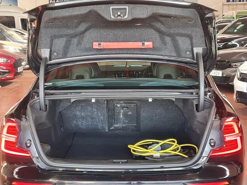 Volvo 2.0h T8 Recharge 11.6kWh Polestar Engineered Saloon 4dr Petrol Plug-in Hybrid Auto AWD Euro 6 (s/s) (405 ps)