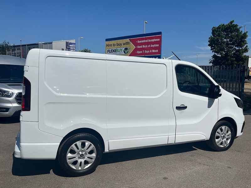 Renault 2.0 dCi Blue SL30 Extra Panel Van 5dr Diesel Auto L1 H1 Euro 6 (s/s) (150 ps)