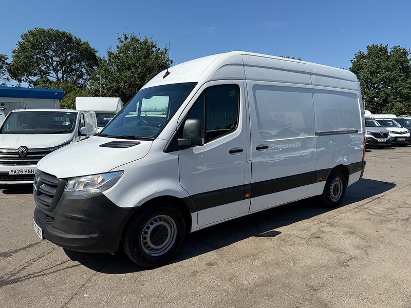 Mercedes-Benz 2.0 315 CDI Progressive Panel Van 5dr Diesel Manual RWD L2 H2 Euro 6 (s/s) (150 ps)