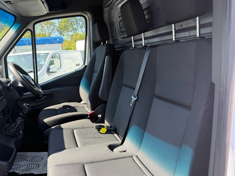 Mercedes-Benz 2.0 315 CDI Progressive Panel Van 5dr Diesel Manual RWD L2 H2 Euro 6 (s/s) (150 ps)