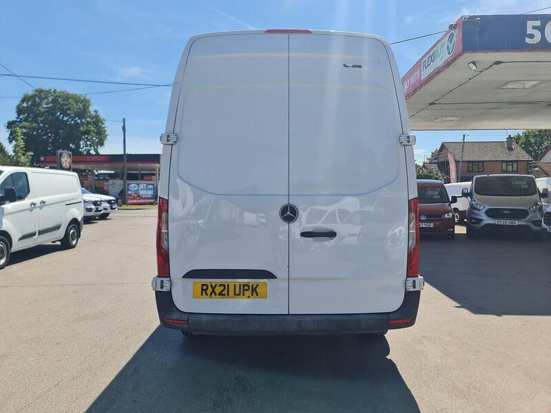 Mercedes-Benz 2.0 315 CDI Progressive Panel Van 5dr Diesel Manual RWD L2 H2 Euro 6 (s/s) (150 ps)