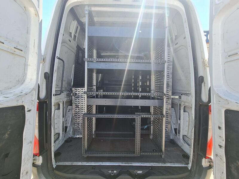 Mercedes-Benz 2.0 315 CDI Progressive Panel Van 5dr Diesel Manual RWD L2 H2 Euro 6 (s/s) (150 ps)