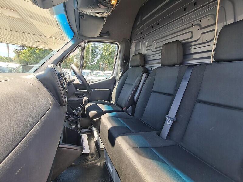 Mercedes-Benz 2.0 315 CDI Progressive Panel Van 5dr Diesel Manual RWD L2 H2 Euro 6 (s/s) (150 ps)