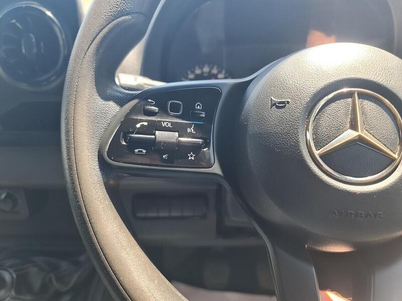 Mercedes-Benz 2.0 315 CDI Progressive Panel Van 5dr Diesel Manual RWD L2 H2 Euro 6 (s/s) (150 ps)