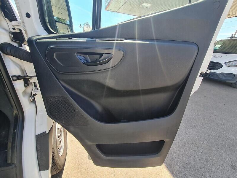 Mercedes-Benz 2.0 315 CDI Progressive Panel Van 5dr Diesel Manual RWD L2 H2 Euro 6 (s/s) (150 ps)