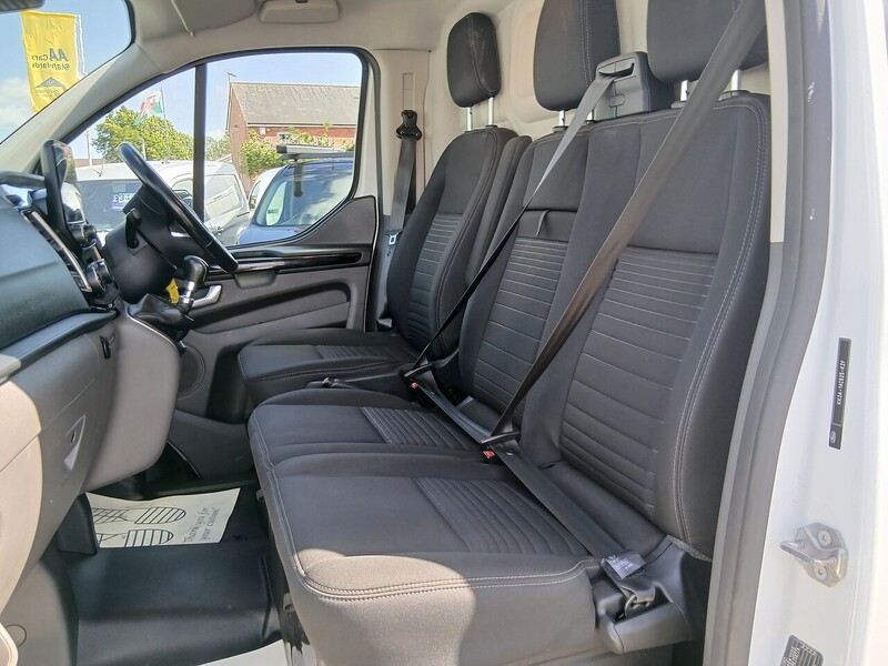 Ford 2.0 300 EcoBlue Limited Panel Van 5dr Diesel Manual L1 H1 Euro 6 (s/s) (130 ps)