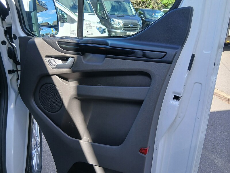 Ford 2.0 300 EcoBlue Limited Panel Van 5dr Diesel Manual L1 H1 Euro 6 (s/s) (130 ps)