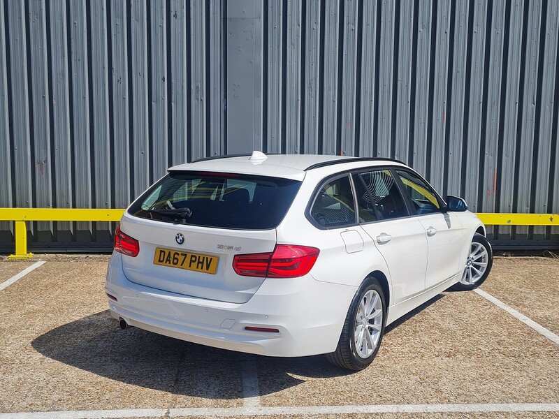 BMW 2.0 316d SE Touring 5dr Diesel Auto Euro 6 (s/s) (116 ps)
