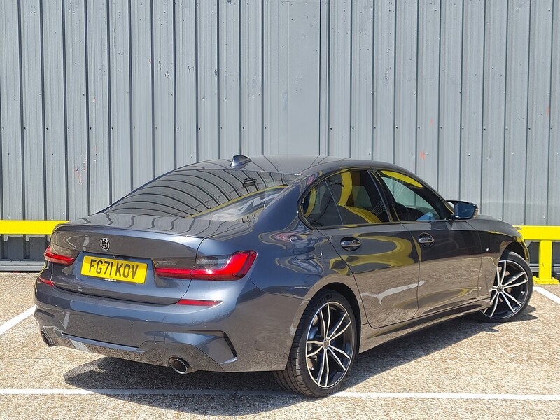 BMW 2.0 330e 12kWh M Sport Saloon 4dr Petrol Plug-in Hybrid Auto Euro 6 (s/s) (292 ps)