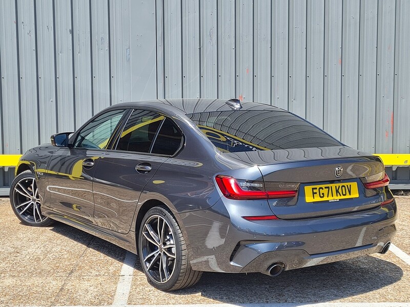BMW 2.0 330e 12kWh M Sport Saloon 4dr Petrol Plug-in Hybrid Auto Euro 6 (s/s) (292 ps)
