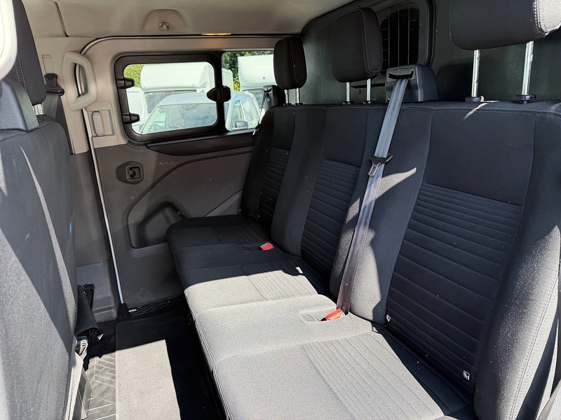 Ford 2.0 320 EcoBlue Limited Crew Van Double Cab 5dr Diesel Manual L1 H1 Euro 6 (s/s) (130 ps)