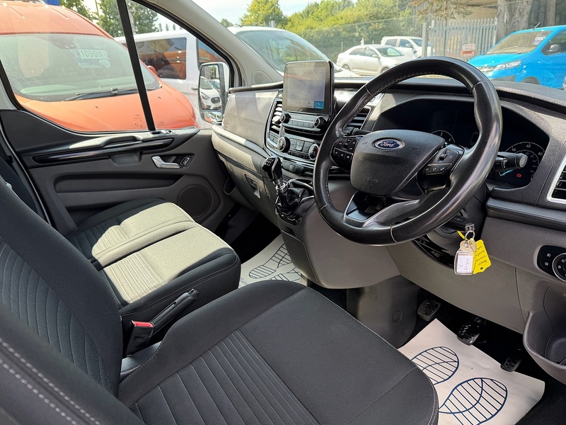 Ford 2.0 320 EcoBlue Limited Crew Van Double Cab 5dr Diesel Manual L1 H1 Euro 6 (s/s) (130 ps)