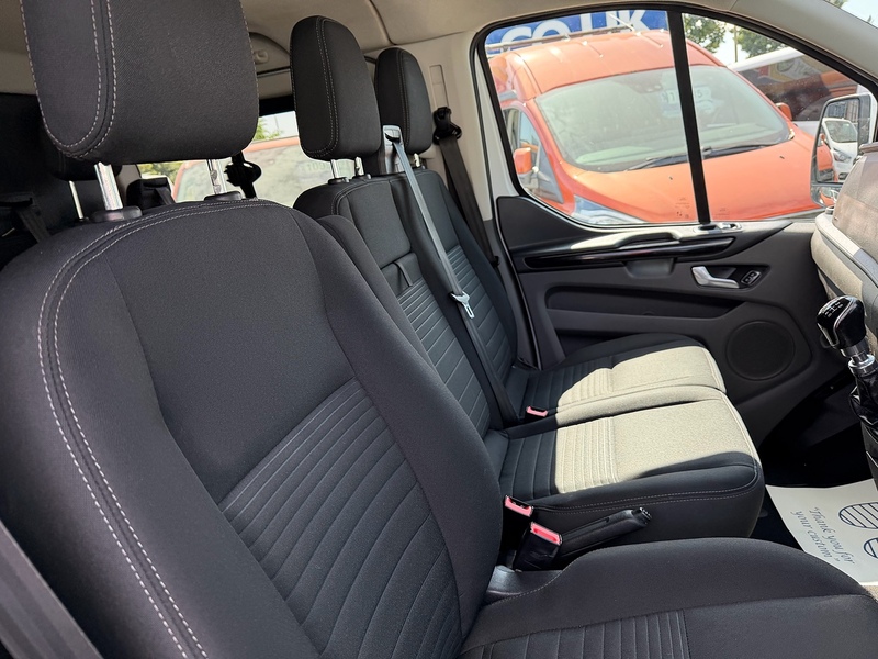 Ford 2.0 320 EcoBlue Limited Crew Van Double Cab 5dr Diesel Manual L1 H1 Euro 6 (s/s) (130 ps)