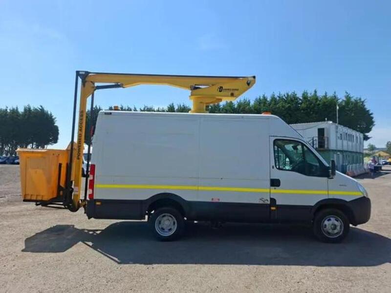 Iveco 2.3 TD 35S11 Chassis Cab 2dr Diesel Manual L2 (106 bhp)