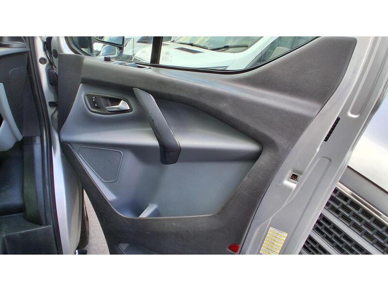Ford 2.2 TDCi 270 Limited Panel Van 5dr Diesel Manual L1 H1 (186 g/km, 123 bhp)