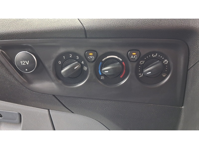 Ford 2.2 TDCi 270 Limited Panel Van 5dr Diesel Manual L1 H1 (186 g/km, 123 bhp)