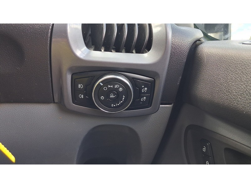 Ford 2.2 TDCi 270 Limited Panel Van 5dr Diesel Manual L1 H1 (186 g/km, 123 bhp)