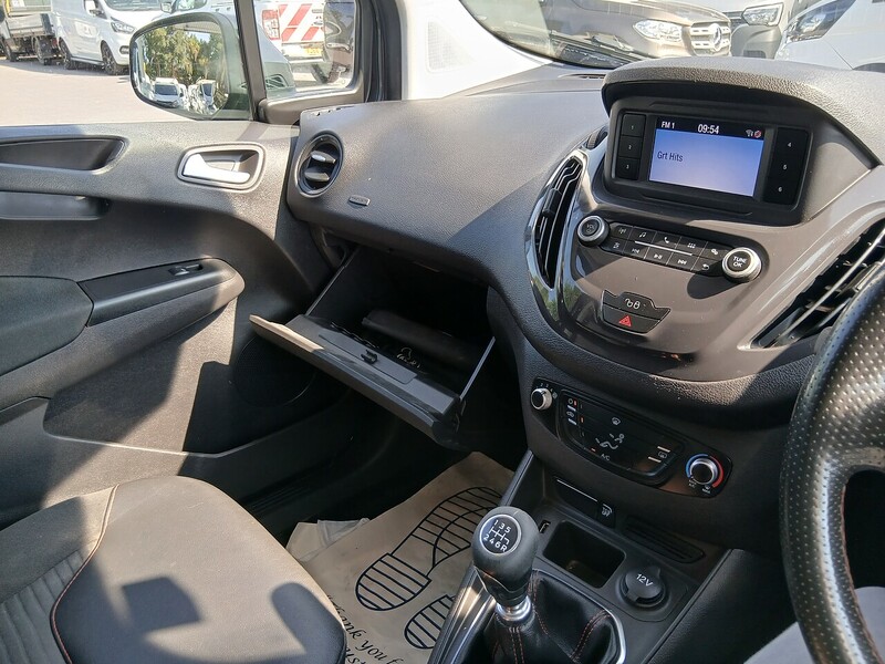Ford 1.5 TDCi Sport Panel Van 5dr Diesel Manual L1 Euro 6 (100 ps)