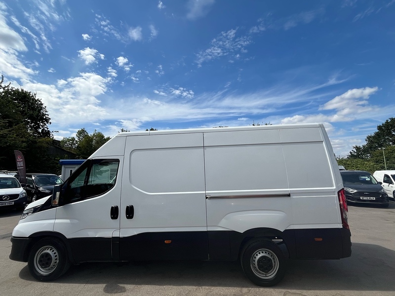 Iveco D HPI 14V 35S 3520 Panel Van 2.3 Manual Diesel