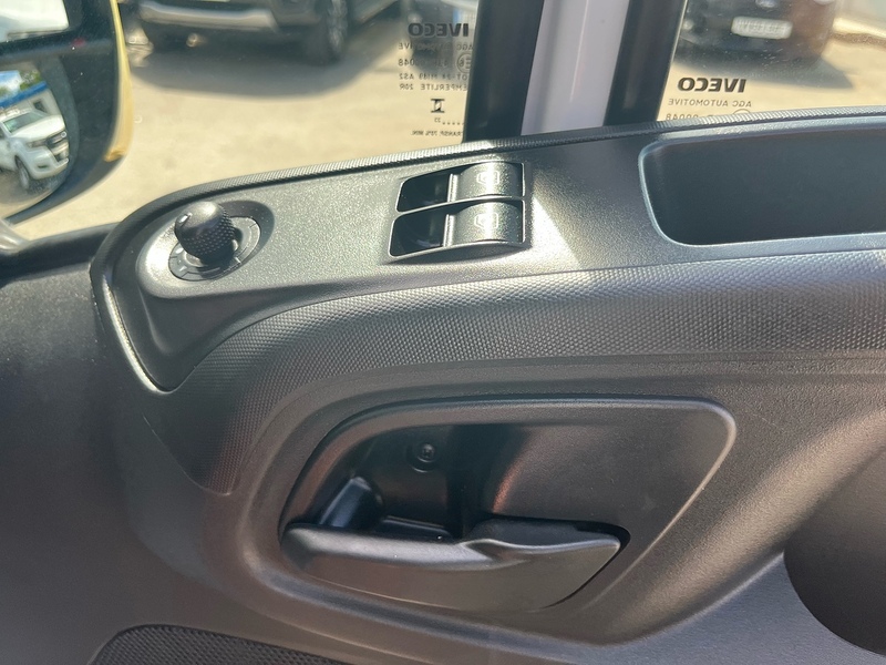Iveco D HPI 14V 35S 3520 Panel Van 2.3 Manual Diesel