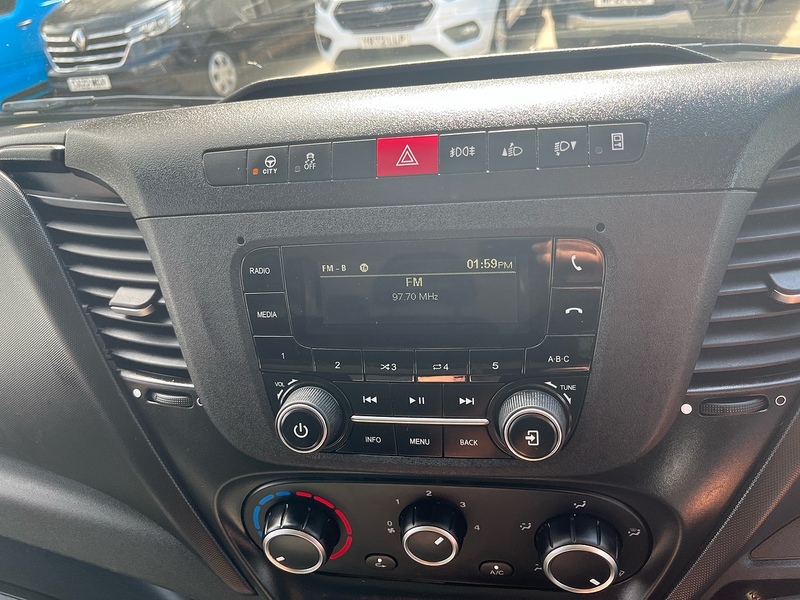 Iveco D HPI 14V 35S 3520 Panel Van 2.3 Manual Diesel