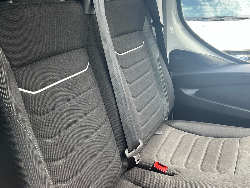 Iveco D HPI 14V 35S 3520 Panel Van 2.3 Manual Diesel
