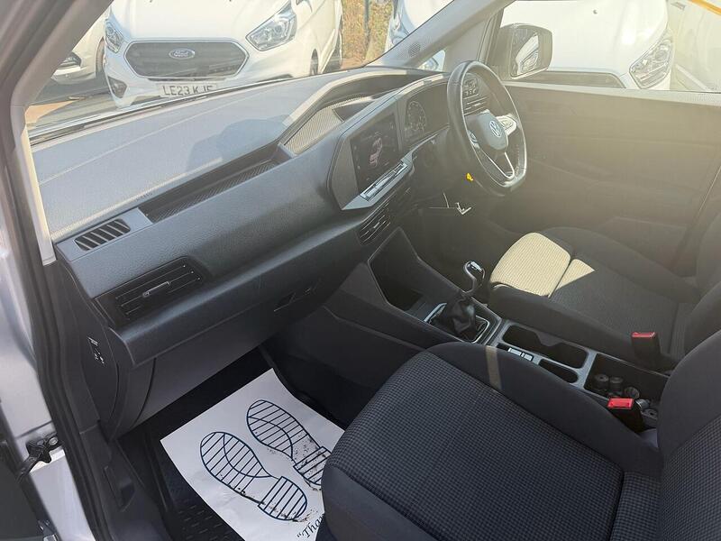 Volkswagen 2.0 TDI C20 Commerce Pro Panel Van 5dr Diesel Manual SWB Euro 6 (s/s) (102 ps)