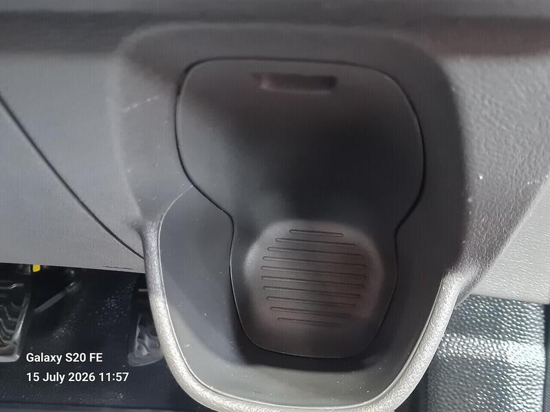 Ford 2.0 280 EcoBlue Leader Crew Van Double Cab 5dr Diesel Manual L1 H1 Euro 6 (s/s) (130 ps)