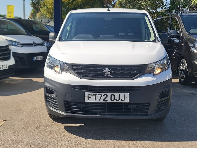 Peugeot 1.5 BlueHDi 1000 Professional Premium + Standard Panel Van 5dr Diesel Manual SWB Euro 6 (s/s) (100 bhp)
