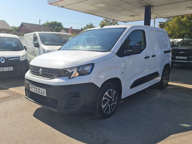 Peugeot 1.5 BlueHDi 1000 Professional Premium + Standard Panel Van 5dr Diesel Manual SWB Euro 6 (s/s) (100 bhp)