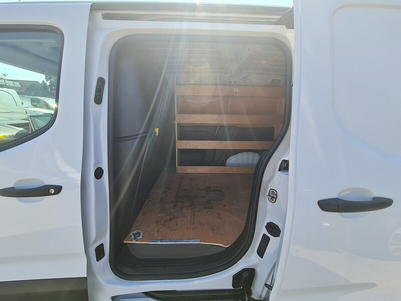 Peugeot 1.5 BlueHDi 1000 Professional Premium + Standard Panel Van 5dr Diesel Manual SWB Euro 6 (s/s) (100 bhp)