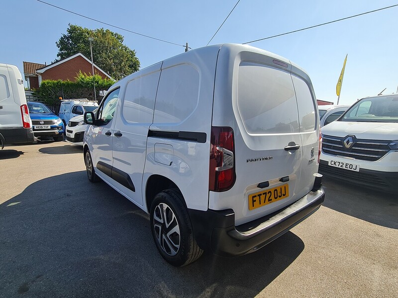 Peugeot 1.5 BlueHDi 1000 Professional Premium + Standard Panel Van 5dr Diesel Manual SWB Euro 6 (s/s) (100 bhp)