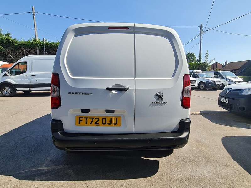 Peugeot 1.5 BlueHDi 1000 Professional Premium + Standard Panel Van 5dr Diesel Manual SWB Euro 6 (s/s) (100 bhp)
