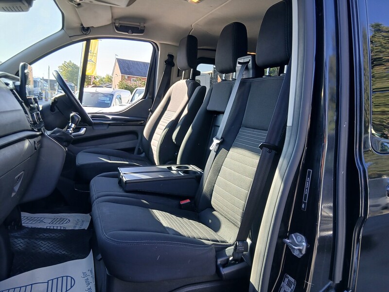 Ford 2.0 300 EcoBlue Limited Crew Van Double Cab 5dr Diesel Manual L1 H1 Euro 6 (s/s) (6 Seat) (130 ps)