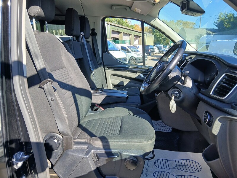 Ford 2.0 300 EcoBlue Limited Crew Van Double Cab 5dr Diesel Manual L1 H1 Euro 6 (s/s) (6 Seat) (130 ps)