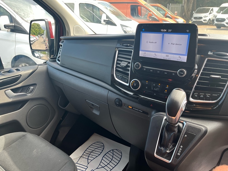 Ford 2.0 320 EcoBlue Limited Crew Van Double Cab 5dr Diesel Auto L1 H1 Euro 6 (s/s) (6 Seat) (130 ps)