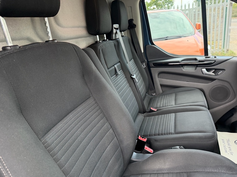Ford 280 EcoBlue Limited Panel Van 2.0 Manual Diesel