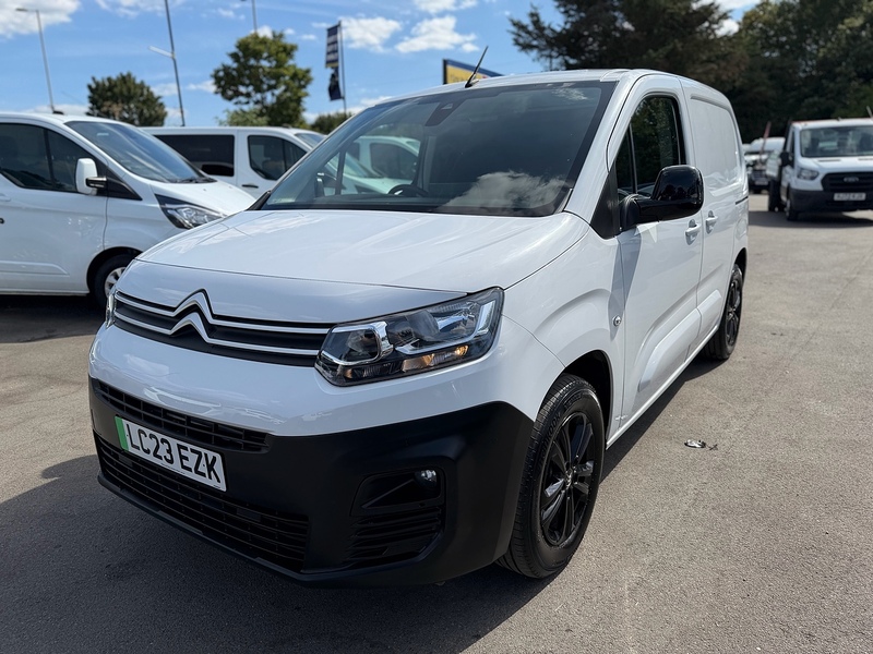 Citroen 800 50kWh Driver Edition M Panel Van 5dr Electric Auto SWB (7.4kW Charger) (136 ps)