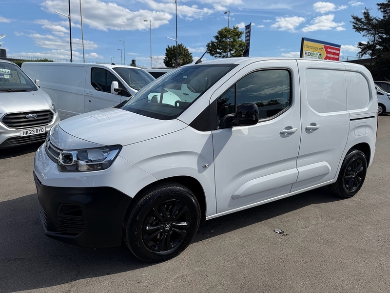 Citroen 800 50kWh Driver Edition M Panel Van 5dr Electric Auto SWB (7.4kW Charger) (136 ps)