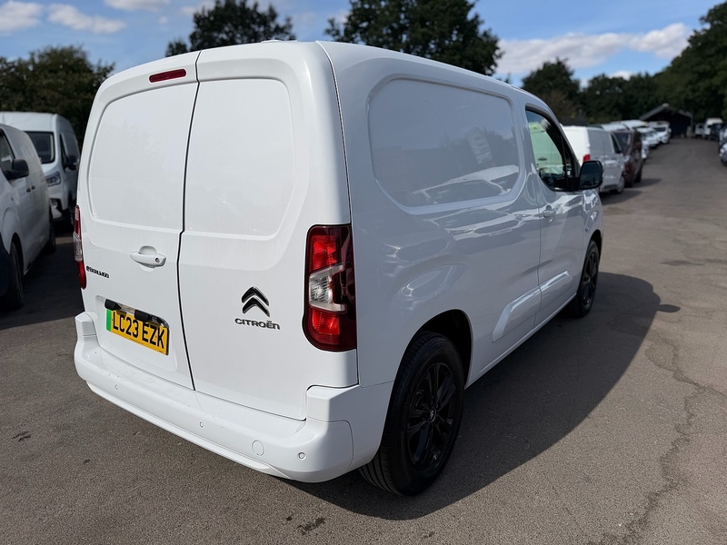 Citroen 800 50kWh Driver Edition M Panel Van 5dr Electric Auto SWB (7.4kW Charger) (136 ps)