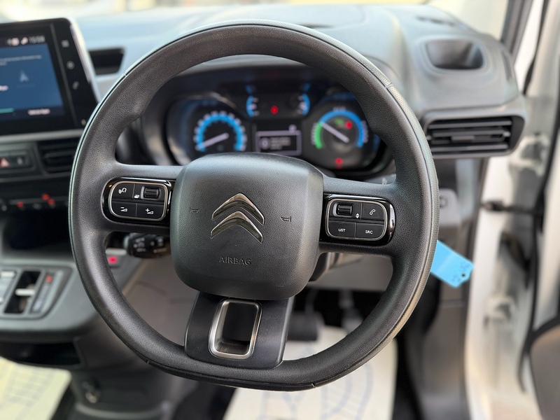 Citroen 800 50kWh Driver Edition M Panel Van 5dr Electric Auto SWB (7.4kW Charger) (136 ps)